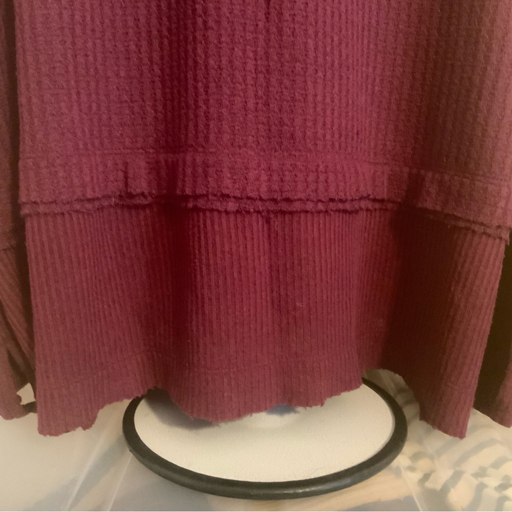 We The Free…Fits like L/ XLBurgundy tag size: M but is very oversized.P2P: 29 - Picture 7 of 11